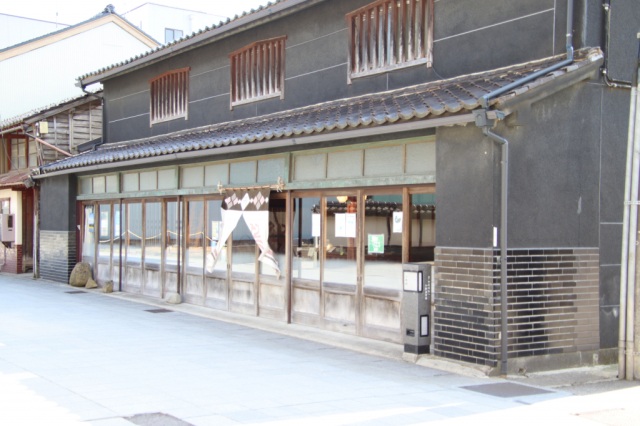 鳥居醤油店　※令和６年（2024年）能登半島地震の影響により当面の間臨時休業中