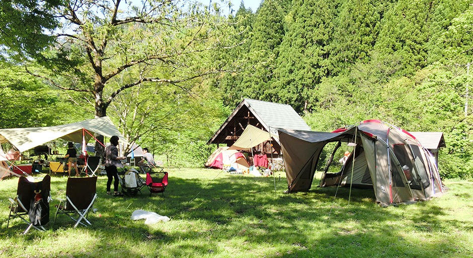 西俣キャンプ場のサイト風景