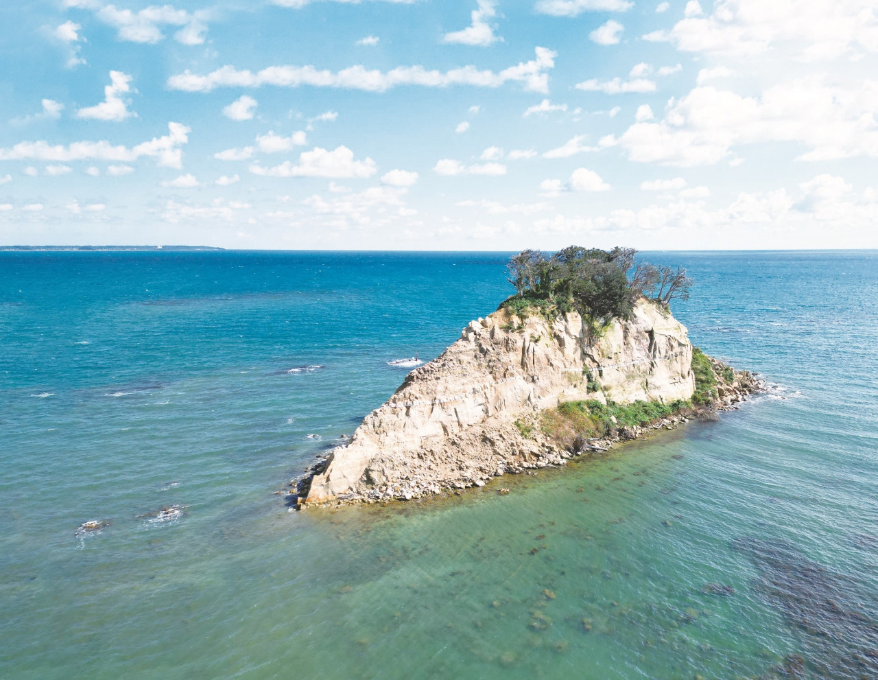 見附島 / 軍艦島