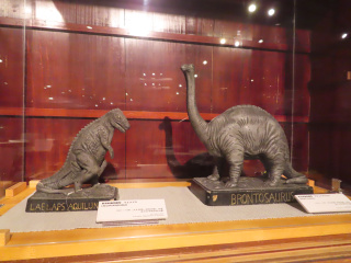 前世紀動物模型「ラエラプス」「ブロントサウルス」