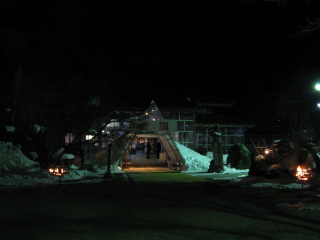 1月　初詣（本堂前かがり火）