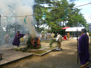 6月　愛染大祭（柴燈大護摩）