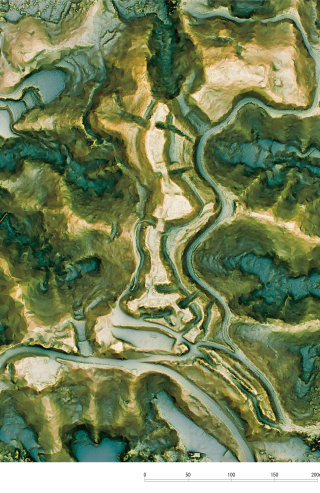 立体図　堀などの遺構が良く残っています