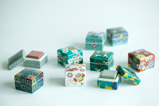 「g-cube×九谷焼」小松マテーレの素材と伝統工芸がコラボした火の使わないお香