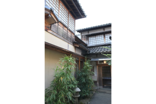 築100年以上のお茶室で茶道体験ができます