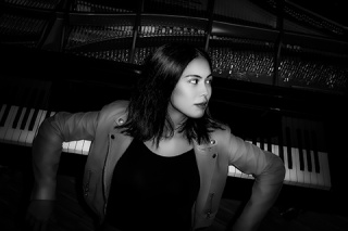 モナ・飛鳥＜ピアノ＞